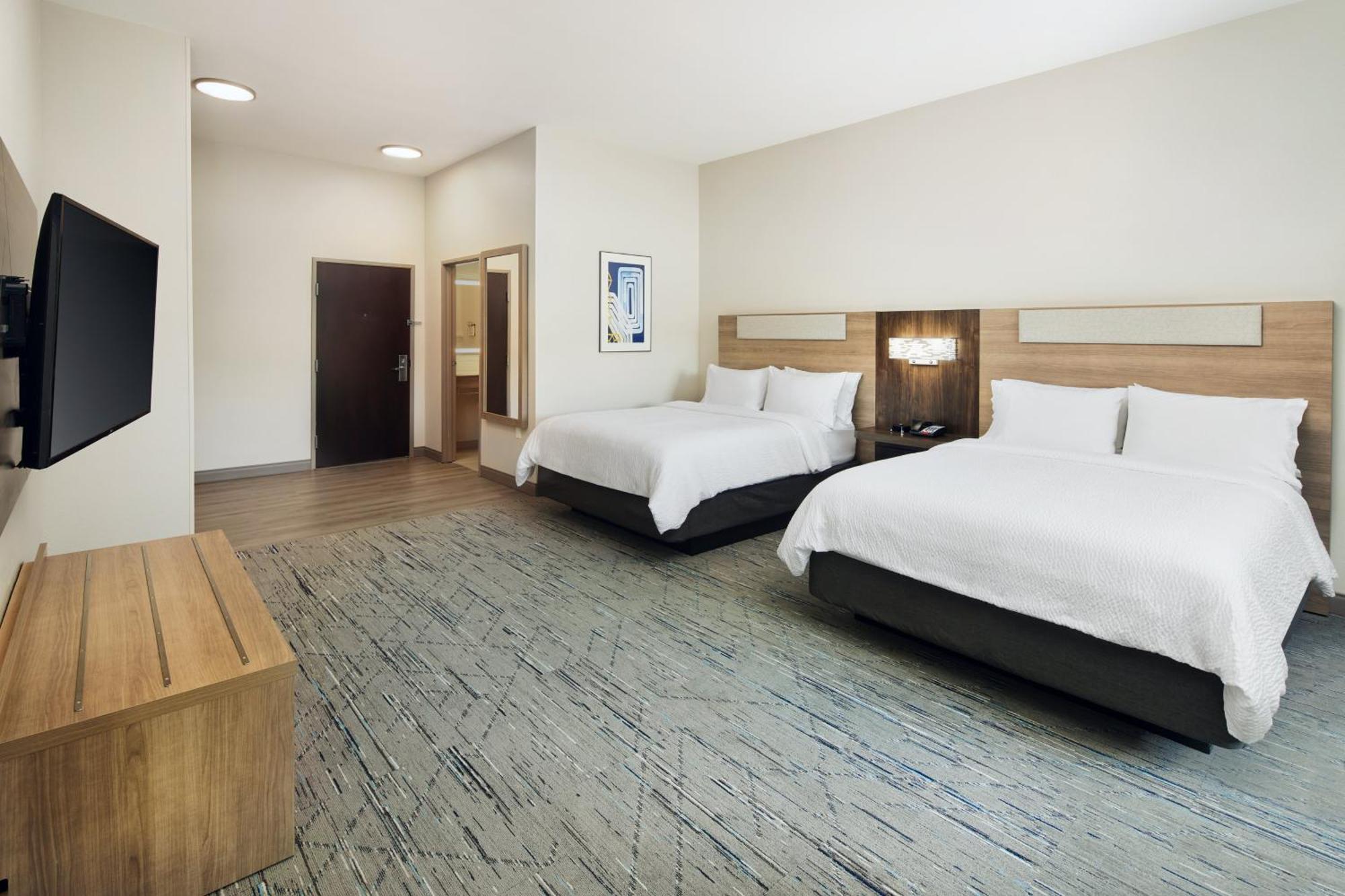 Holiday Inn Express And Suites Wheeling By Ihg Triadelphia Exterior photo